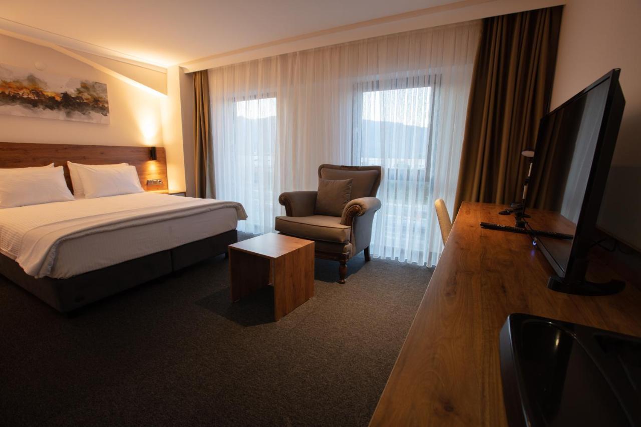 Valent Otel Business Акчай Екстериор снимка