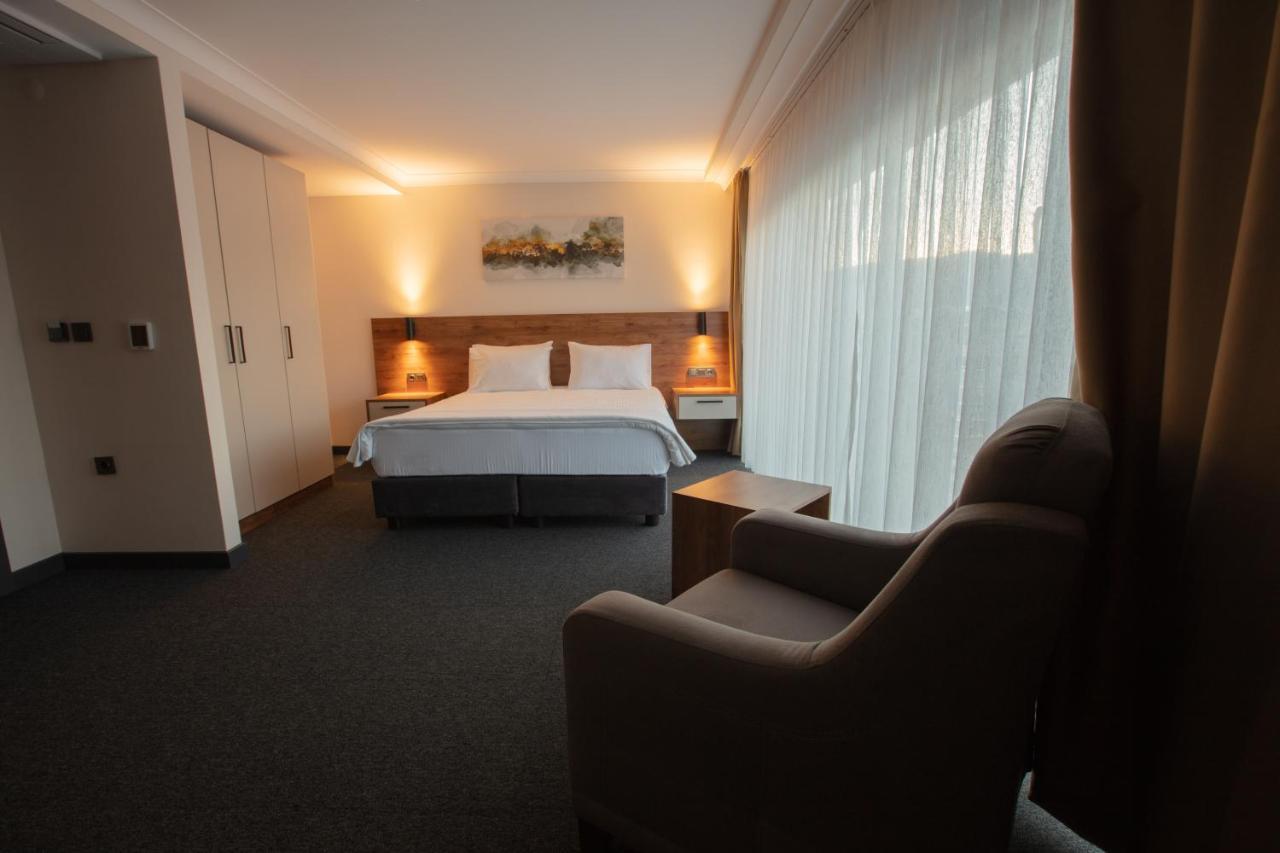 Valent Otel Business Акчай Екстериор снимка